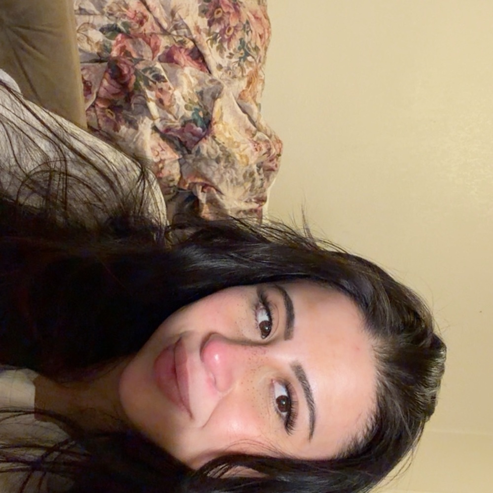 Meet your Posher, Kaitlinn